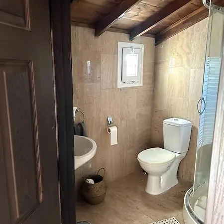 Beautiful 5 Bed With Pool Villa *