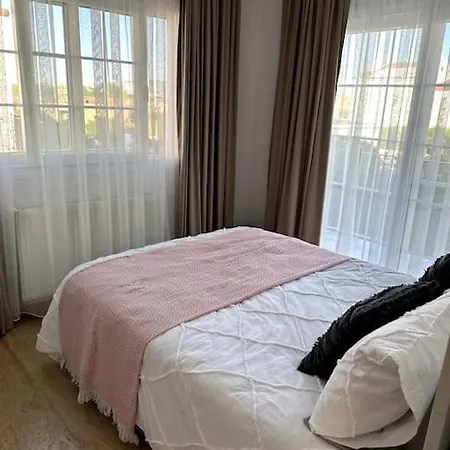 ヴィラ Beautiful 5 Bed With Pool Perivolia tou Trikomou